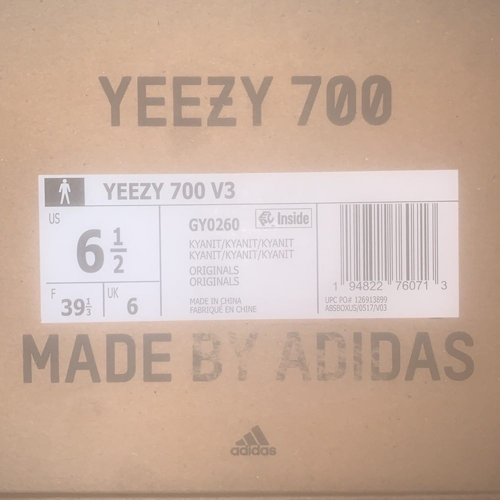Yeezy - Picture 11 of 11